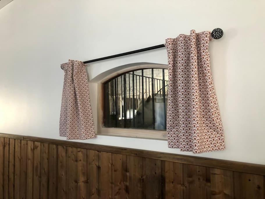 Logement Insolite Au Coeur D'Une Ecurie Αρλ Εξωτερικό φωτογραφία